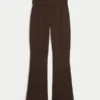 Calças bootcut com dobra em malha de camisola Gilly Hicks