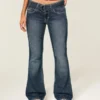 Calças de ganga bootcut com cintura baixa, lavagem escura e cinto