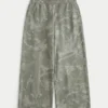 Calças de treino largas Olive Camo
