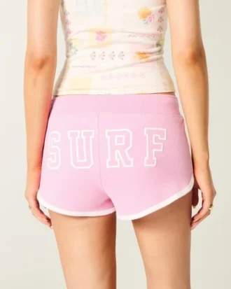 Calções curtos de malha com estampado surf