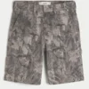 Calções largos de ganga camuflados