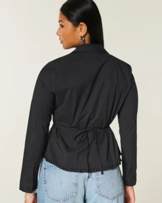 Camisa com botões e inserção de renda