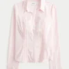 Camisa com botões e inserção de renda