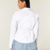 Camisa com botões e inserção de renda