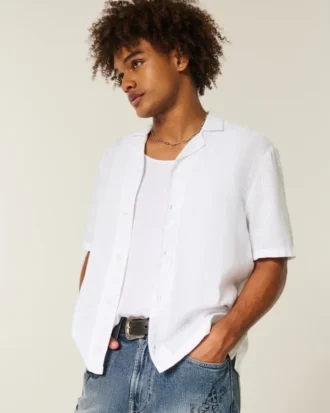 Camisa curta de manga curta com textura em mistura de linho