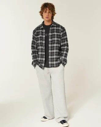 Camisa de flanela com forro térmico e corte quadrado