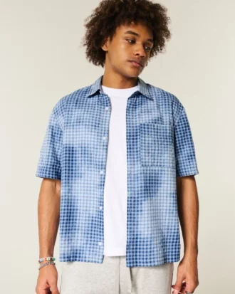 Camisa de manga curta com bolsos