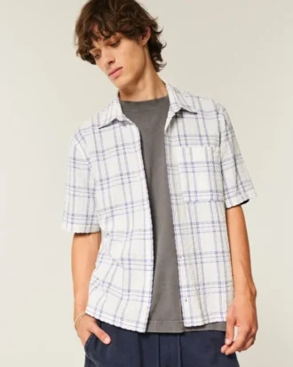 Camisa de manga curta com bolsos