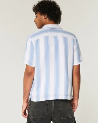 Camisa de manga curta com riscas texturadas