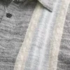 Camisa de manga curta com riscas texturadas