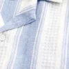 Camisa de manga curta com riscas texturadas