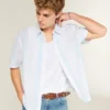 Camisa de manga curta às riscas