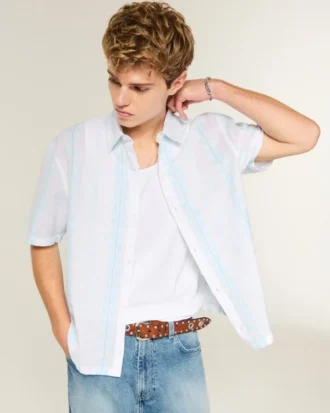 Camisa de manga curta às riscas