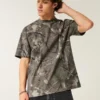 Camiseta boxy pesada com estampa camuflada