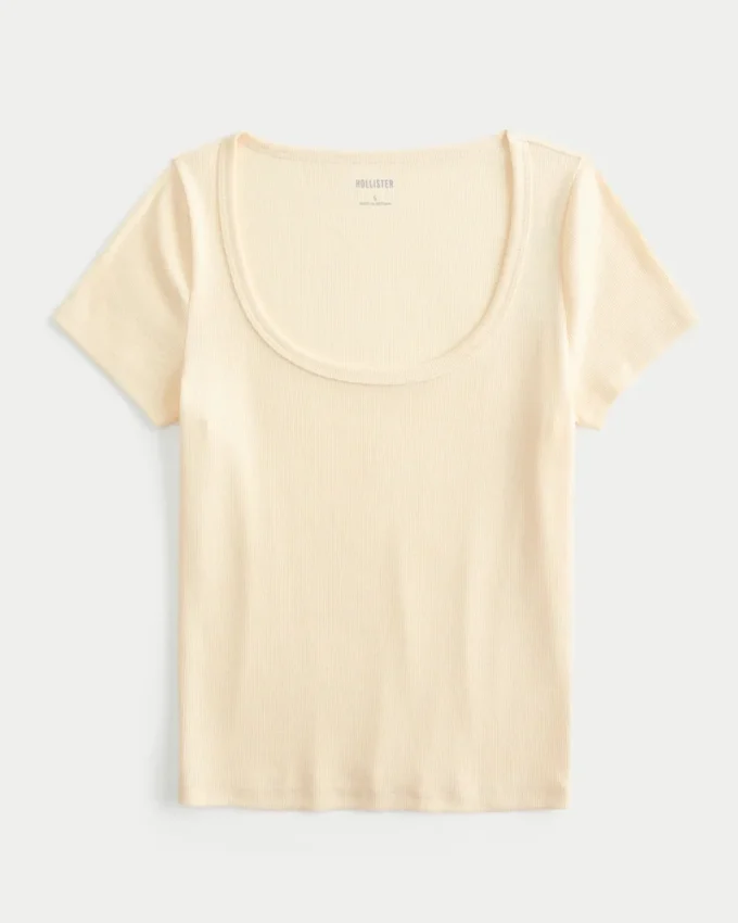 Camiseta com decote redondo