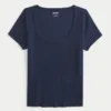 Camiseta com decote redondo