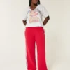 Camiseta com estampa Easy Wisconsin Badgers e decote em V