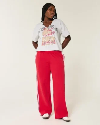 Camiseta com estampa Easy Wisconsin Badgers e decote em V