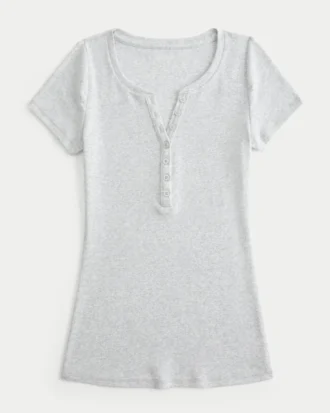 Camiseta Henley Y2K de manga curta