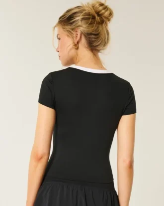 Camiseta infantil com estampa Gilly Hicks Active