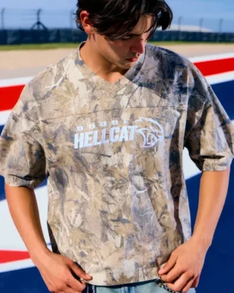 Camiseta larga e pesada com estampa camuflada