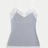 Camisola com acabamento em renda