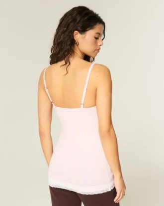 Camisola com acabamento em renda
