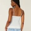 Camisola com acabamento em renda