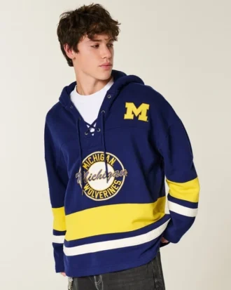 Camisola com capuz e estampado gráfico da Universidade de Michigan Wolverines
