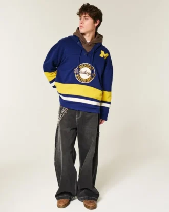 Camisola com capuz e estampado gráfico da Universidade de Michigan Wolverines