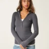 Camisola com capuz e manga comprida