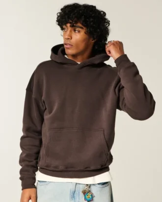 Camisola com capuz quadrada