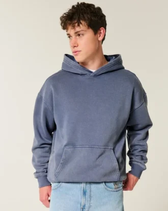 Camisola com capuz quadrada