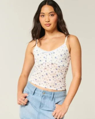 Camisola com renda em toda a peça