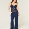 Camisola com renda em toda a peça