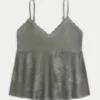Camisola curta estilo halter com bordado fácil