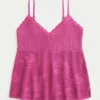 Camisola curta estilo halter com bordado fácil