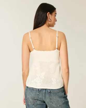 Camisola curta estilo halter com bordado fácil