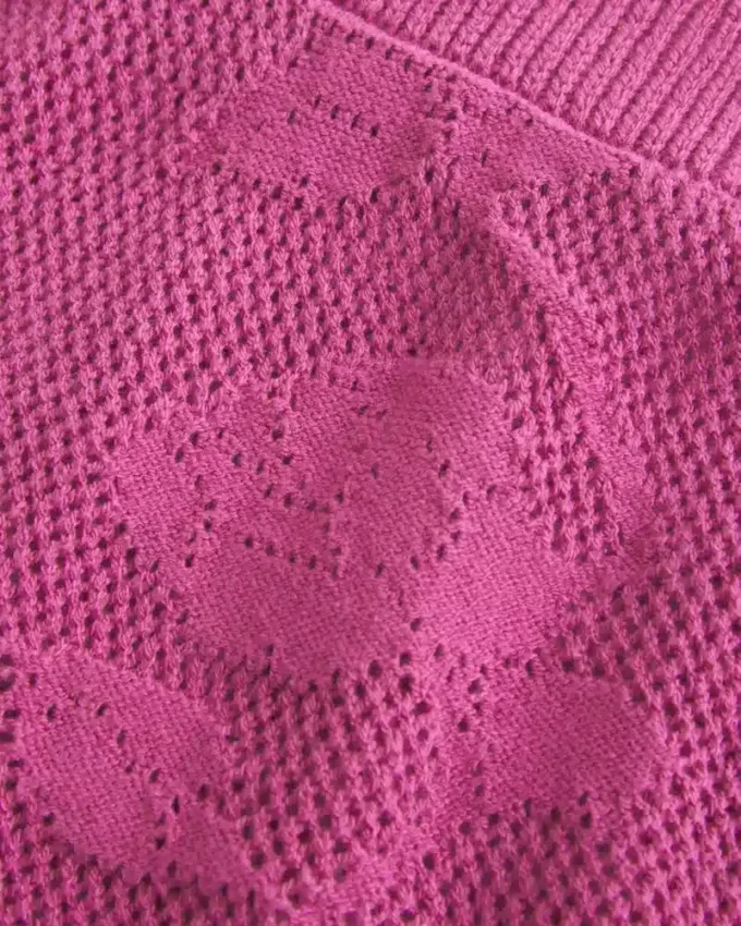 Camisola curta estilo halter com bordado fácil