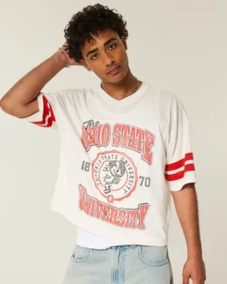 Camisola de futebol americano com gráfico da Ohio State University Buckeyes