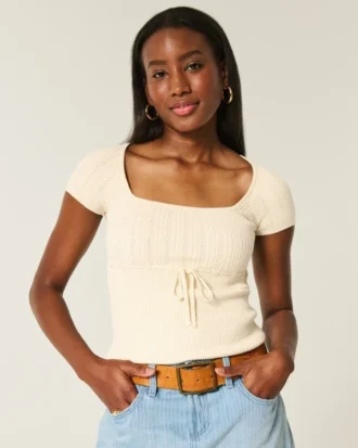 Camisola de manga curta com decote quadrado