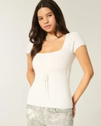 Camisola de manga curta com decote quadrado