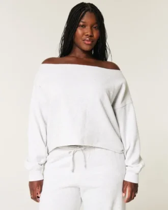 Camisola fácil com ombros descobertos