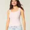 Camisola sem costuras com costura canelada e decote quadrado