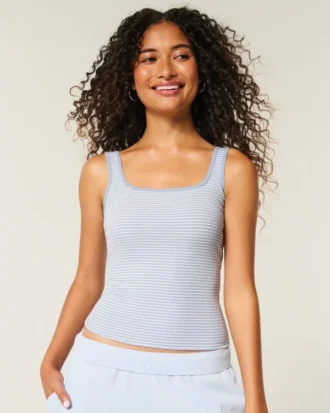 Camisola sem costuras com costura canelada e decote quadrado