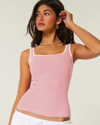 Camisola sem costuras com costura canelada e decote quadrado