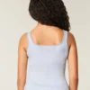 Camisola sem costuras com costura canelada e decote quadrado