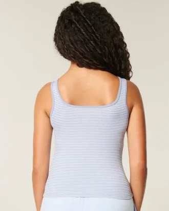 Camisola sem costuras com costura canelada e decote quadrado