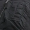 Casaco bomber com fecho e acabamento em pele sintética