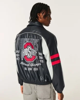 Casaco com grafismo da Ohio State University Buckeyes em couro sintético